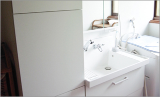 水はねを気にせず使える洗面化粧台とたっぷり収納の洗面所リフォーム！