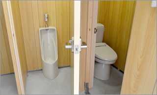 和式兼用トイレから、明るく掃除しやすい洋式トイレへリフォーム！