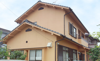 超防水塗料EC-2000DGで雨も安心！瓦漆喰補修と一緒に外壁塗装！