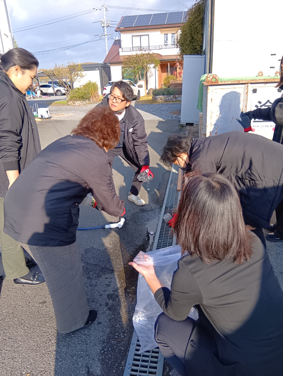 店舗周辺のゴミ拾いのご報告